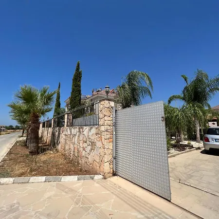 Sanders Ipsonas - Generous With Balcony