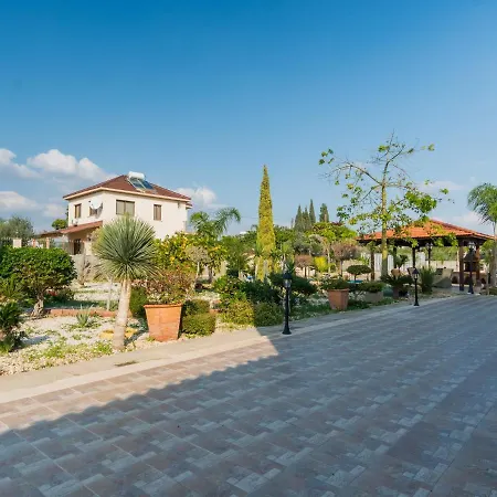 Sanders Ipsonas - Generous With Balcony Villa