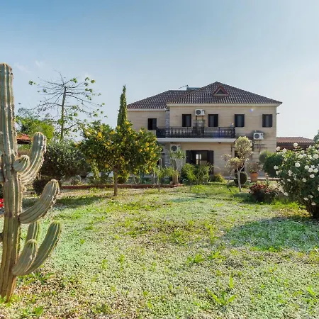 Sanders Ipsonas - Generous With Balcony Villa Ypsonas
