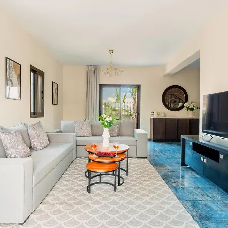 Sanders Ipsonas - Generous With Balcony Villa *