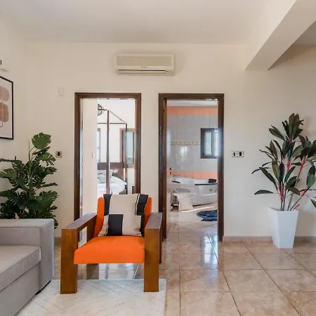 Sanders Ipsonas - Generous With Balcony Villa *