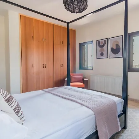 Sanders Ipsonas - Generous With Balcony * Ypsonas
