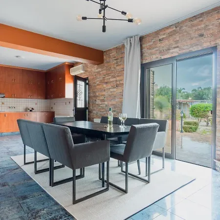 Sanders Ipsonas - Generous With Balcony Villa