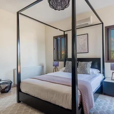 Sanders Ipsonas - Generous With Balcony Villa *