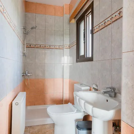 Sanders Ipsonas - Generous With Balcony Villa *